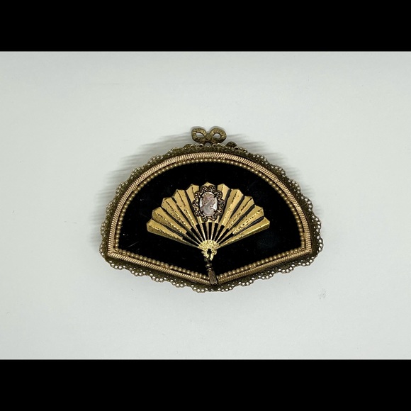 Vintage cameo decor fans - Picture 7 of 9